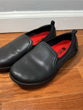 Shoes For Crews women’s Black nonslip Work Shoes slip resistant restaurant shoes